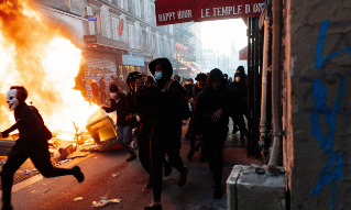Numerous protesters, mostly young people, were demonstrating in the streets of Paris many were erecting barricades, which they often set alight. Protesters gathered at Place de la RÃ publique the day after the demonstration on 17 October the police used tear gas and water cannons to disperse them. Many found themselves in the surrounding streets. - 18/10/2026 - France / Paris / Paris - PUBLICATIONxNOTxINxFRAxRUS JanxSchmidt-Whitley/LexPictorium LePictorium_0344272