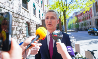 Oslo 20260430. Finansminister Jens Stoltenberg er tilgjengelig for pressen for å orientere om drivstoffavgifter.Foto: Javad Parsa / NTB