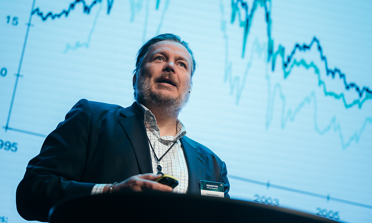 Torje Gundersen holder innlegg under investeringskonferansen Perspektiver 2025. 
