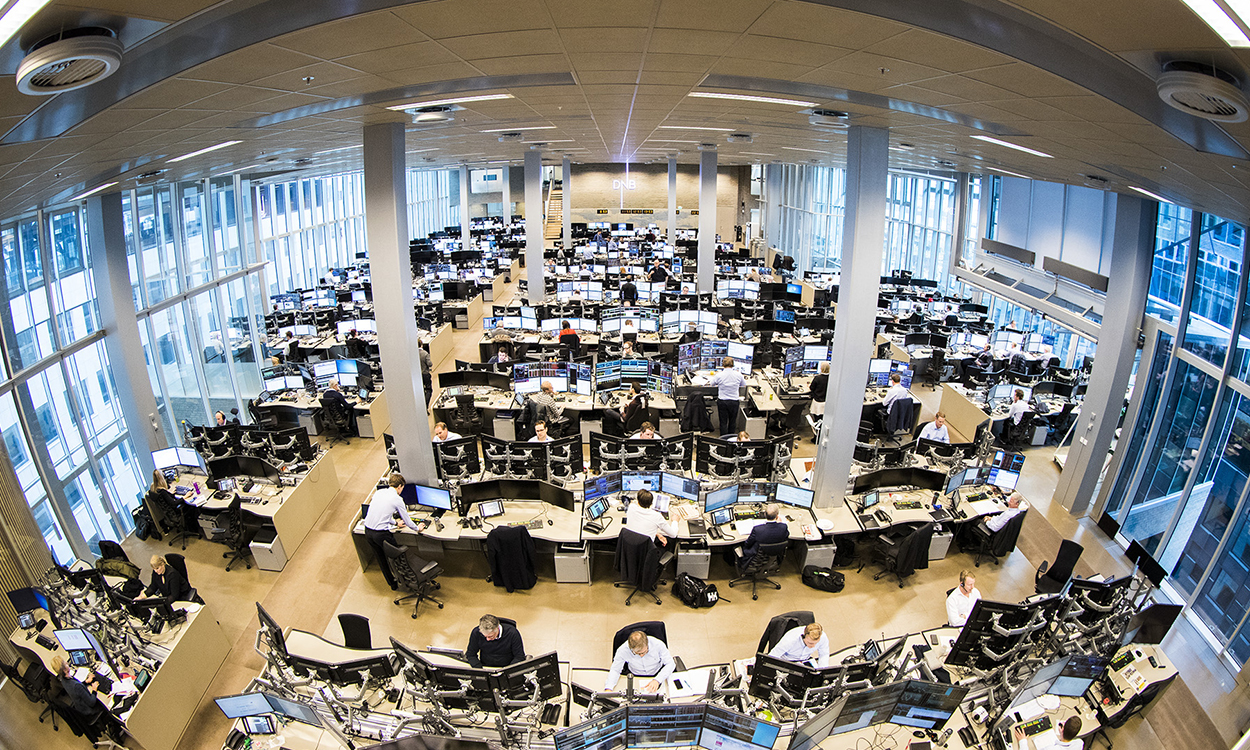  Oversiktsbilde over meglerhallen i DNB markets i Oslo.Foto: HÃ¥kon Mosvold Larsen / NTB scanpix