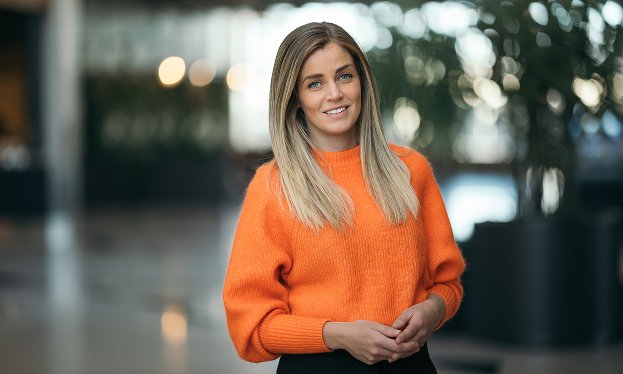 Ingvild Aasen står ved kantinen på Solsiden i Trondheim.