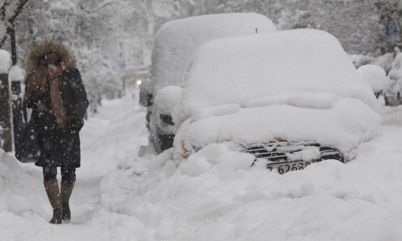 bilde av snøkaos i oslogate
