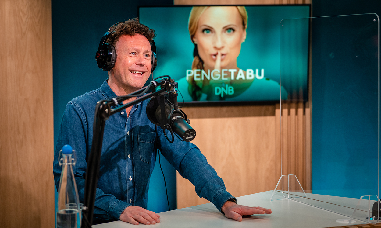 Geir Kvarme under opptak av Pengetabu med Silje Sandmæl. u