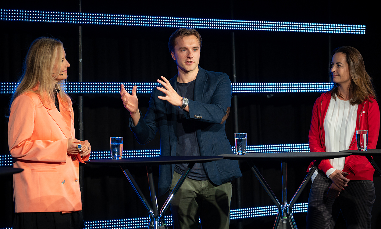 Petter Reistad er i paneldebatt under DNB NXT med blant andre Christina Wiig og Jeantte Dyhre Kvisvik.